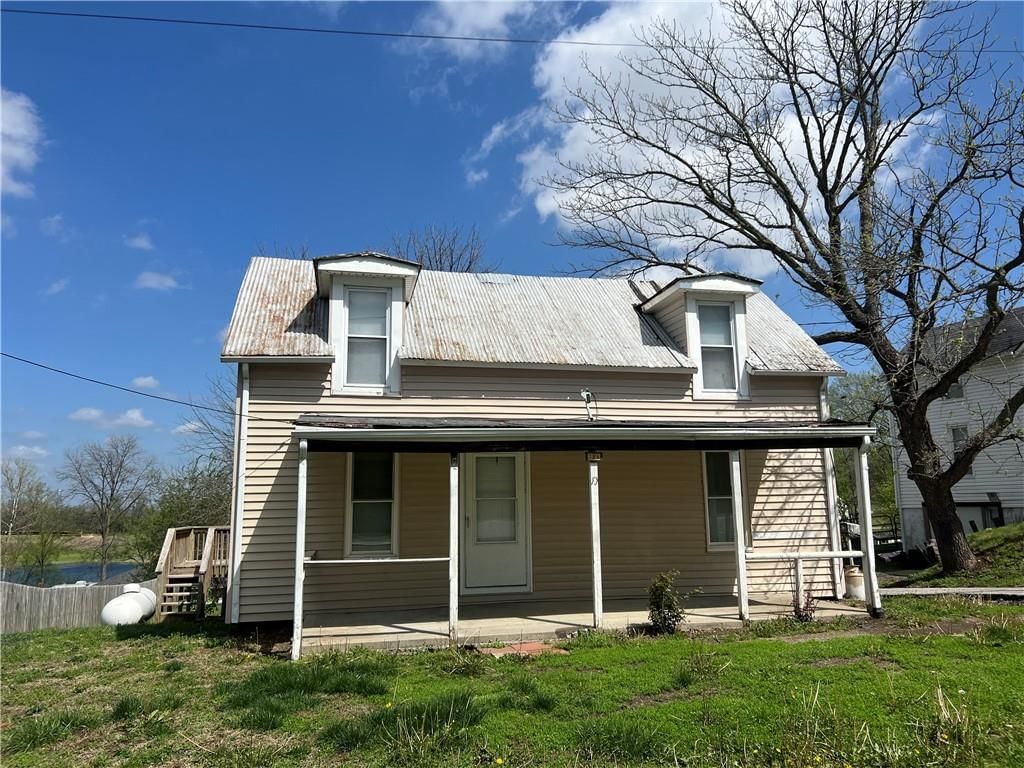 701 W 224 Highway, Wellington, MO