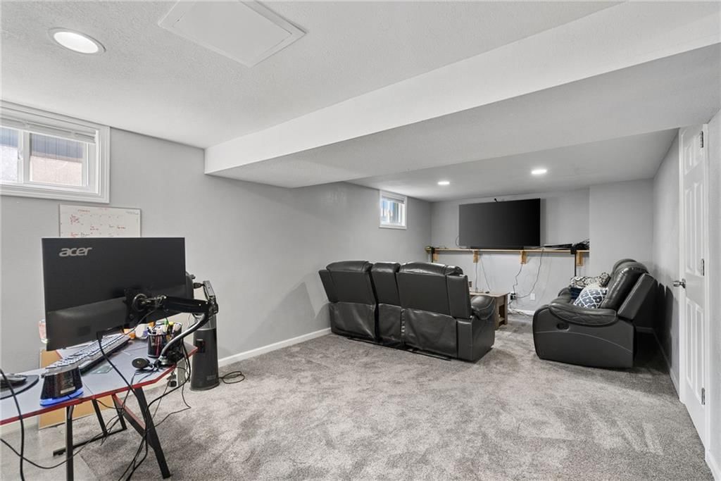 1900 Parkwood Drive — photo 22