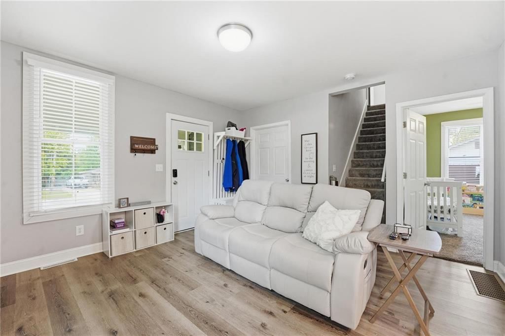 538 W Loula Street — photo 2