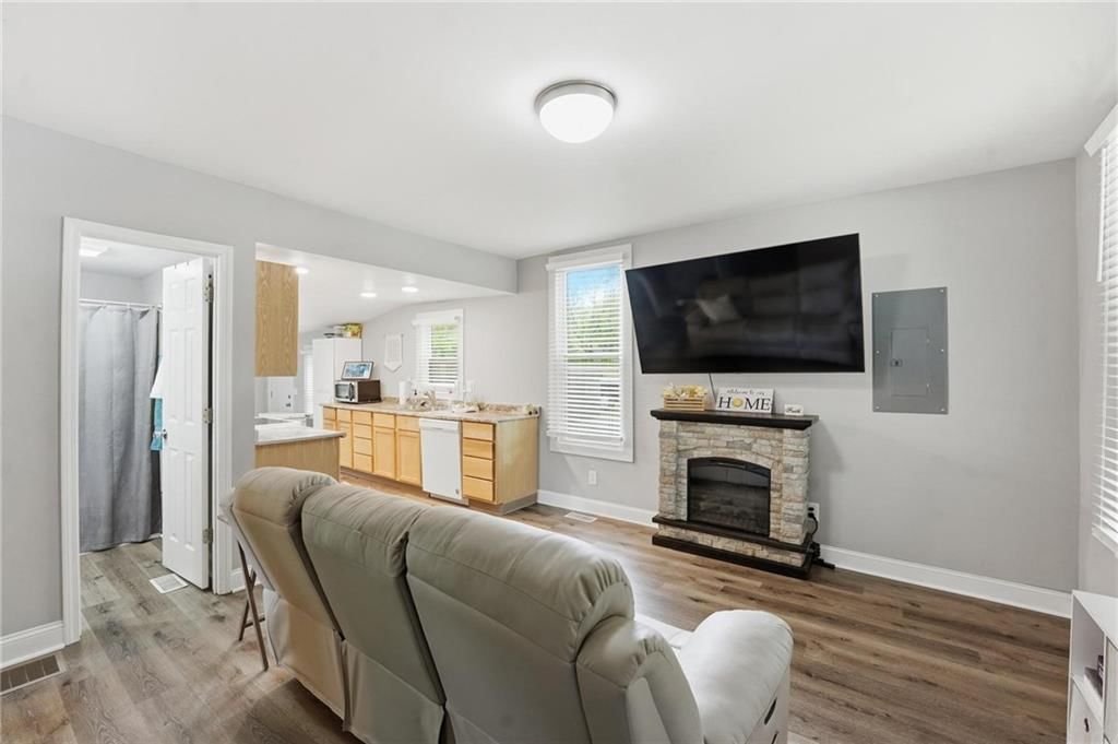 538 W Loula Street — photo 4