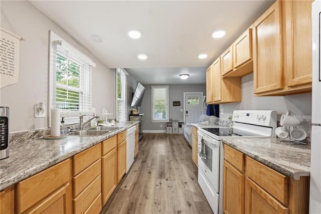 538 W Loula Street — photo 6