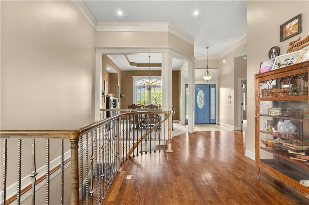 608 NE Sundown Drive — photo 6