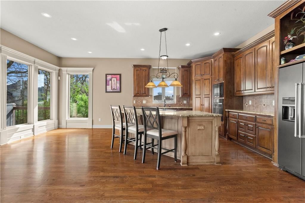 608 NE Sundown Drive — photo 10