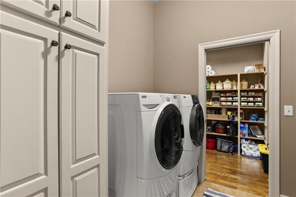 608 NE Sundown Drive — photo 18