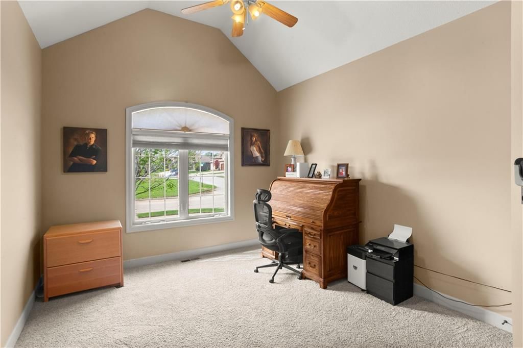 608 NE Sundown Drive — photo 20