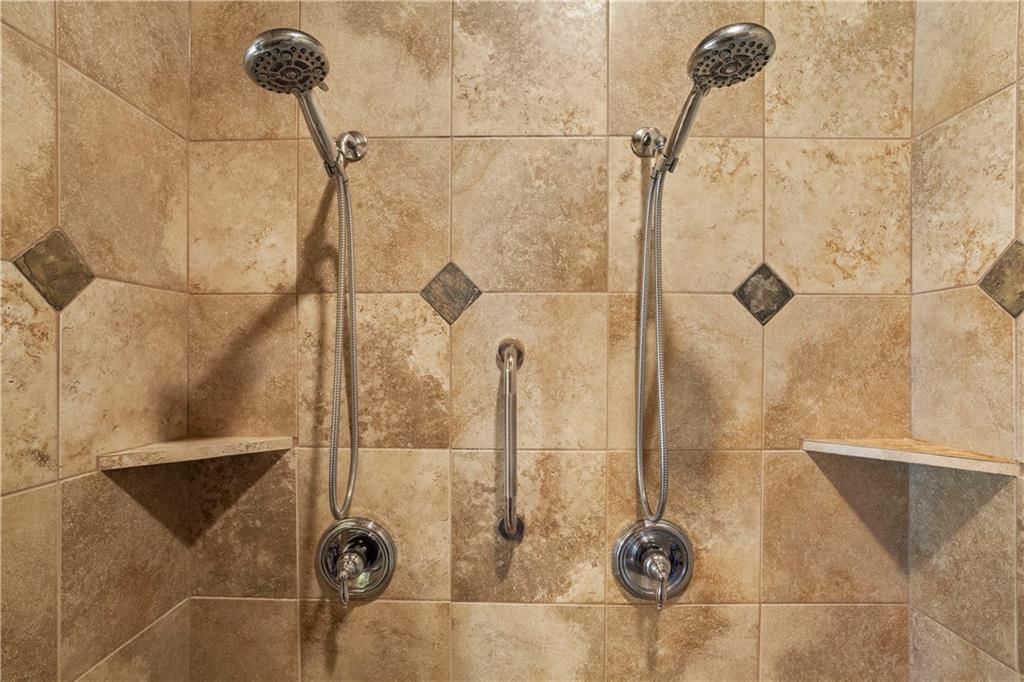 608 NE Sundown Drive — photo 26