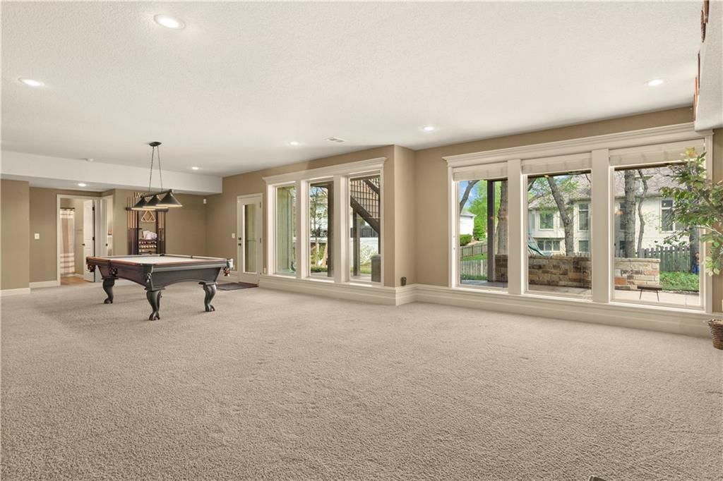 608 NE Sundown Drive — photo 29