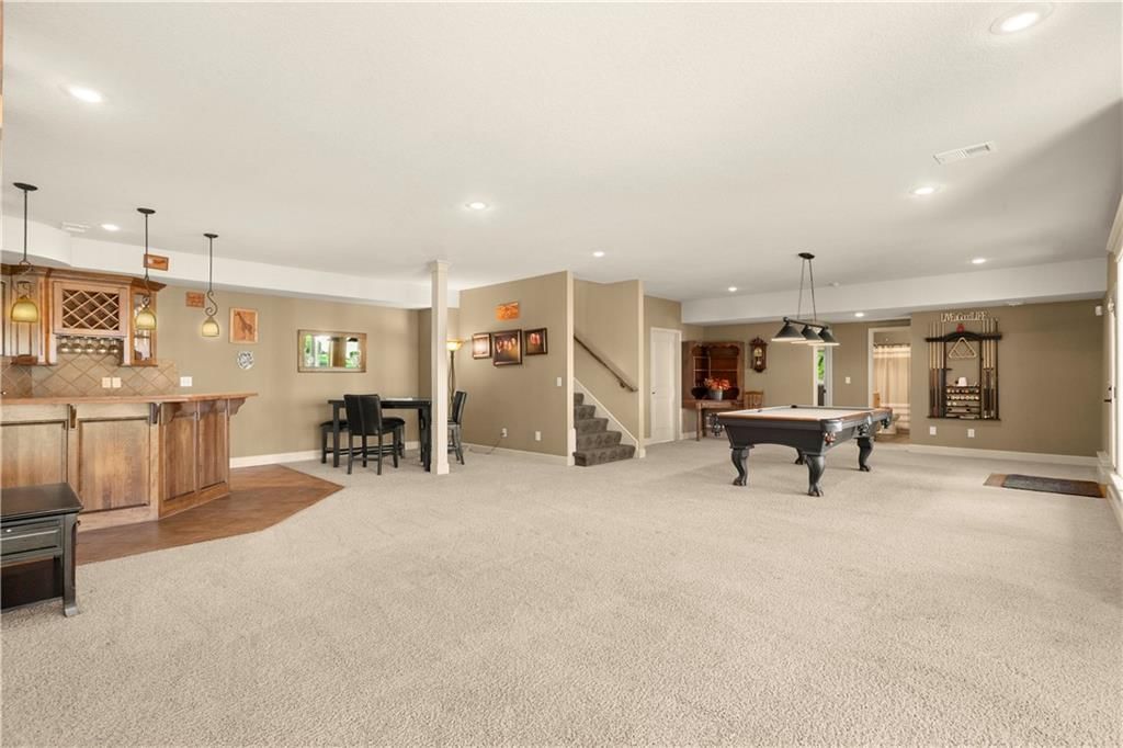 608 NE Sundown Drive — photo 32