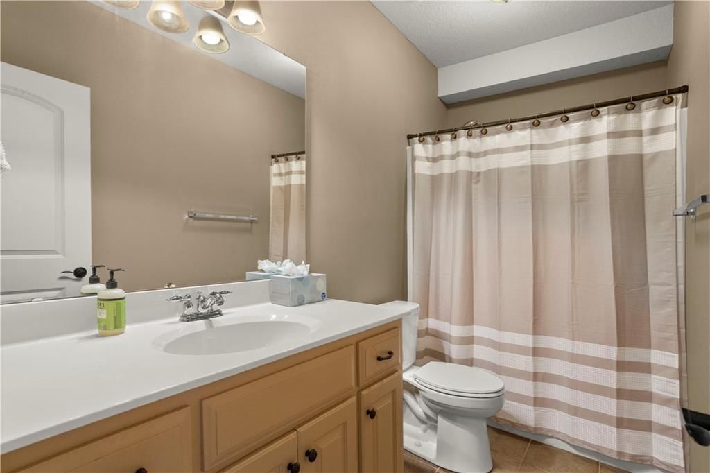 608 NE Sundown Drive — photo 33