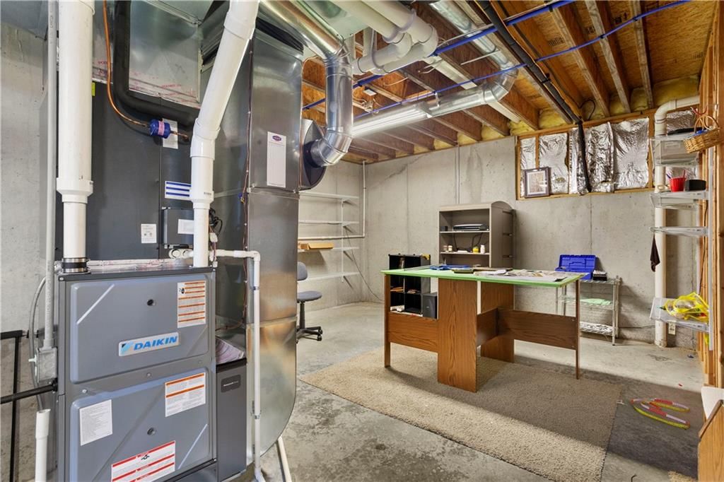 608 NE Sundown Drive — photo 36