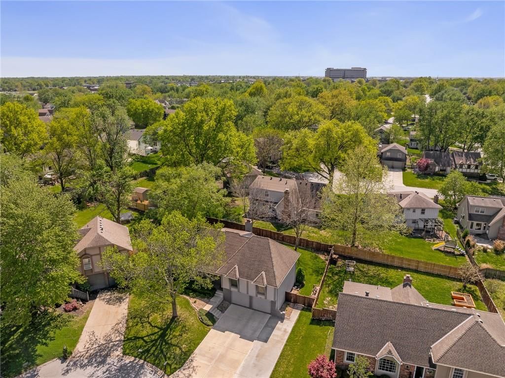 1613 E Sleepy Hollow Circle — photo 4