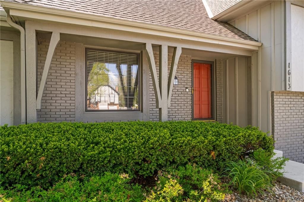 1613 E Sleepy Hollow Circle — photo 11