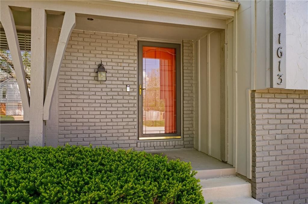 1613 E Sleepy Hollow Circle — photo 12