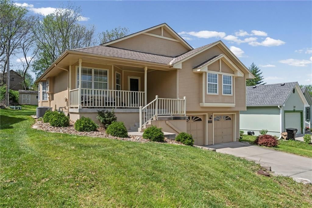 3200 S Bryn Mawr Drive — photo 2