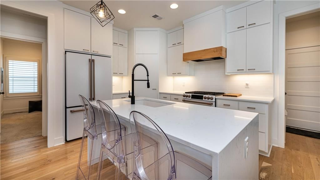 1032 SW Armie Street — photo 7