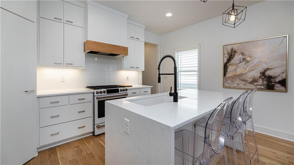 1032 SW Armie Street — photo 8