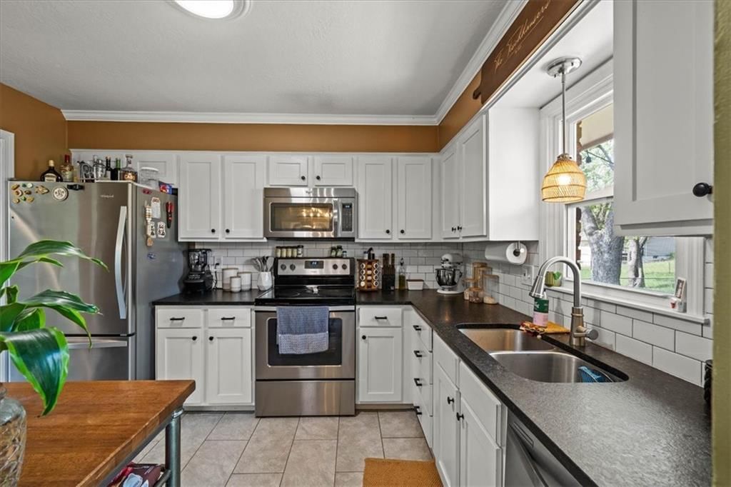 109 SE Moore Court — photo 11