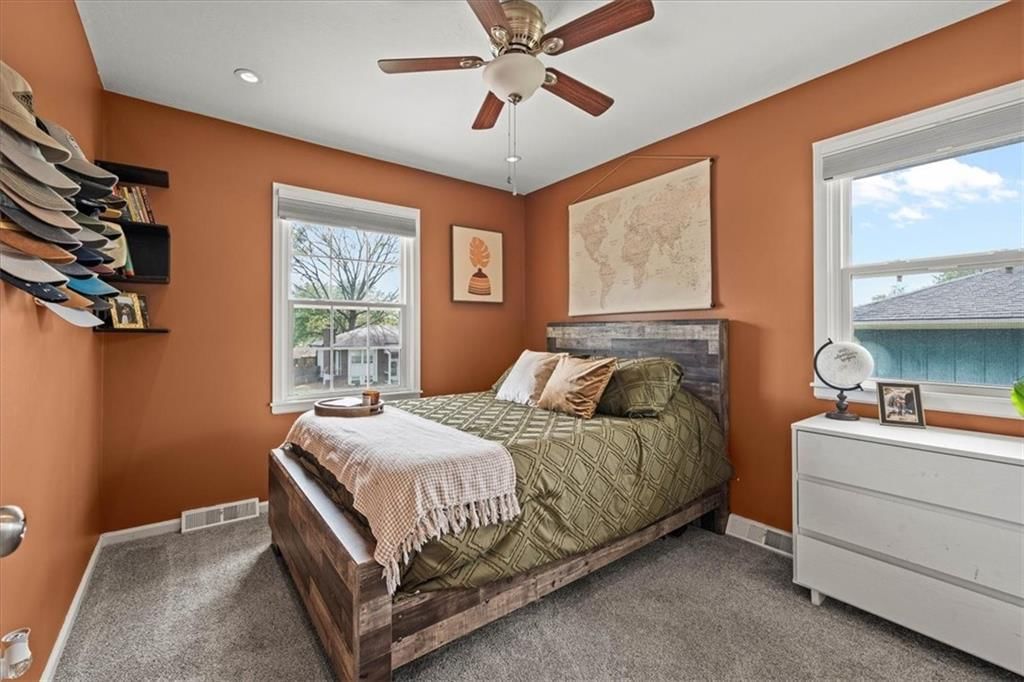 109 SE Moore Court — photo 18