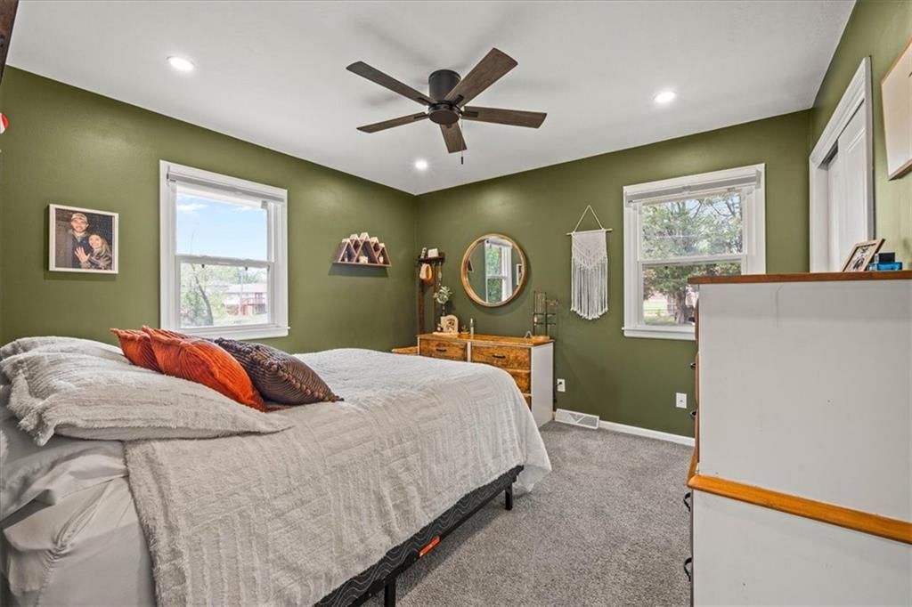 109 SE Moore Court — photo 20