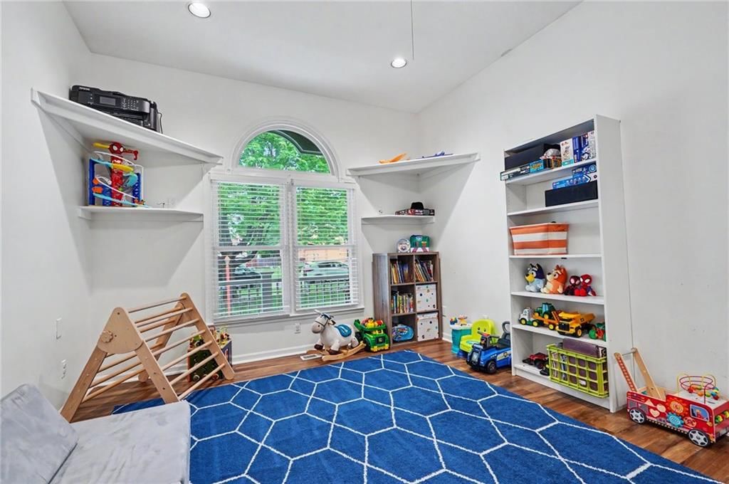 556 Brentwood Drive — photo 25