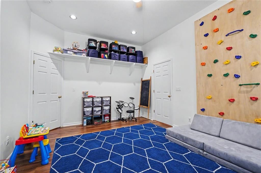556 Brentwood Drive — photo 26