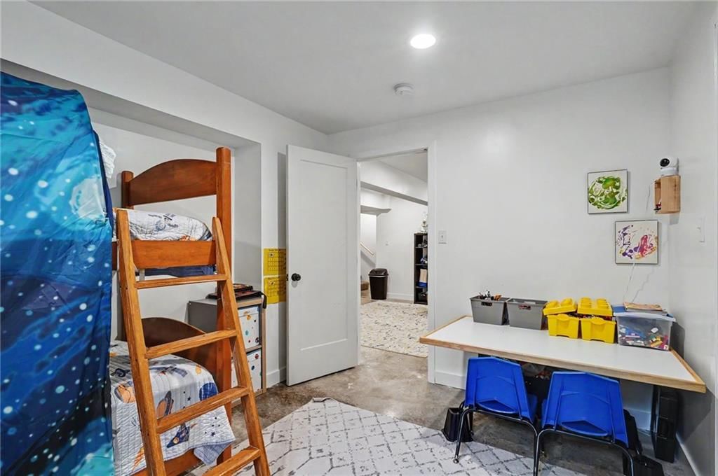 556 Brentwood Drive — photo 31