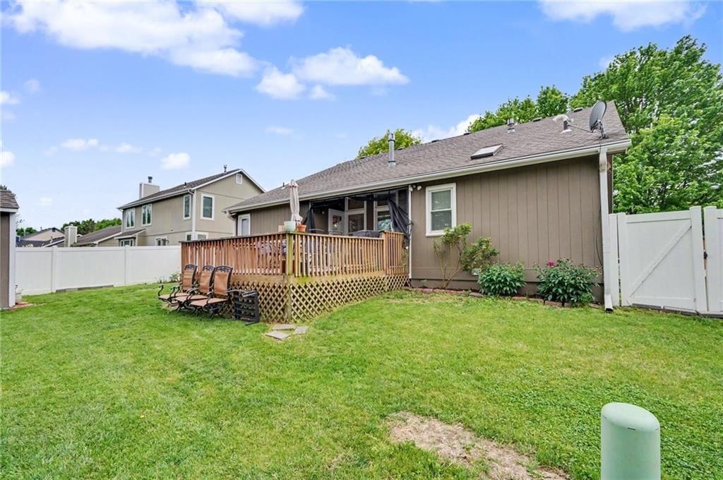 556 Brentwood Drive — photo 39