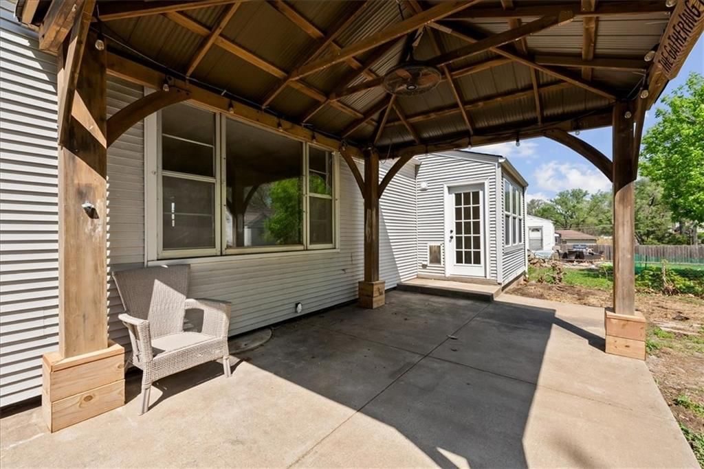 8125 Summit Street — photo 22