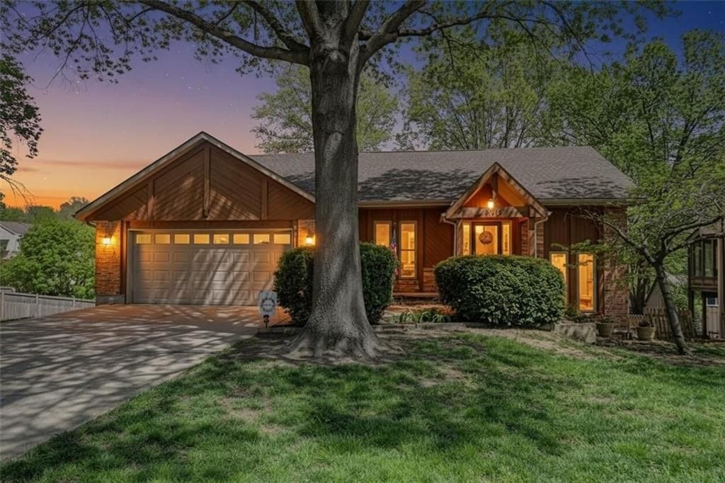 6513 Cottonwood Drive — photo 2