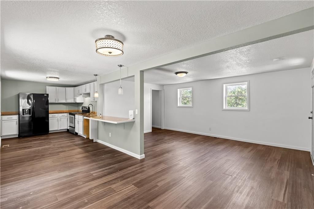 809 Seneca Street — photo 4