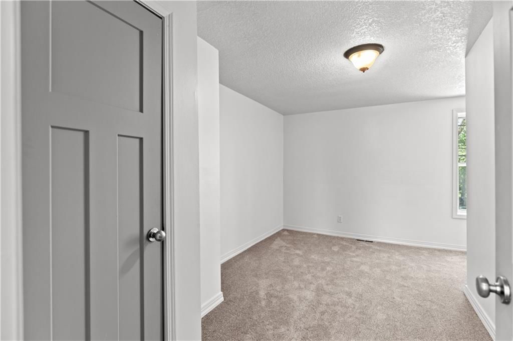 809 Seneca Street — photo 5