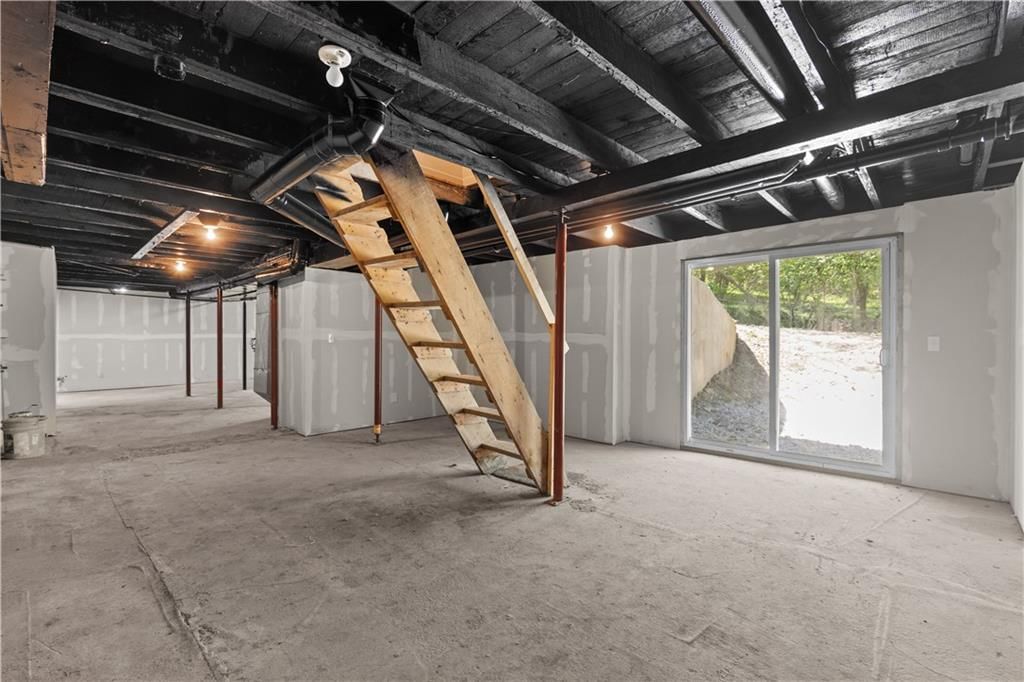 809 Seneca Street — photo 11