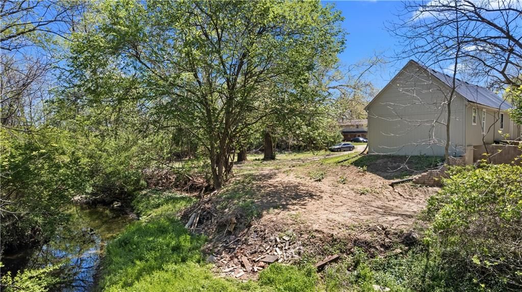 809 Seneca Street — photo 13