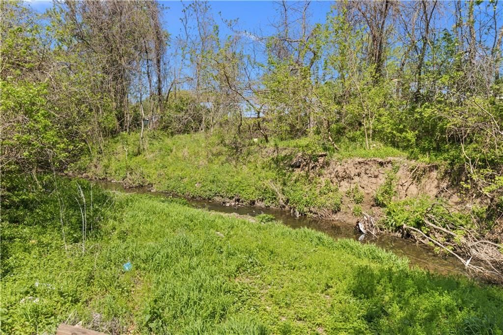 809 Seneca Street — photo 14