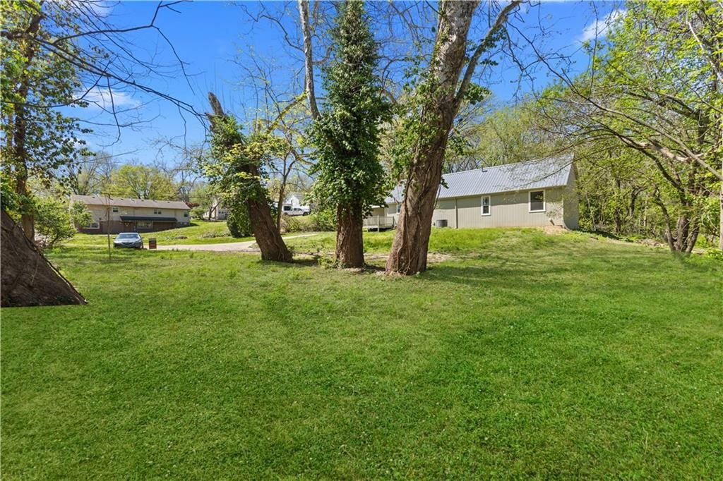 809 Seneca Street — photo 15