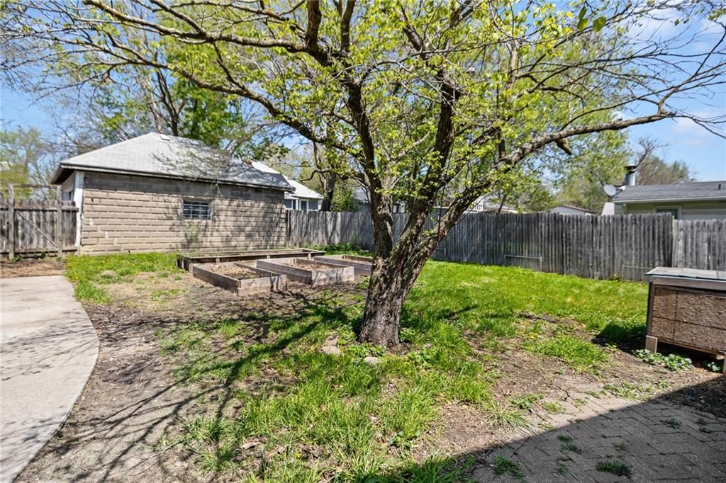 1315 Webster Street — photo 21
