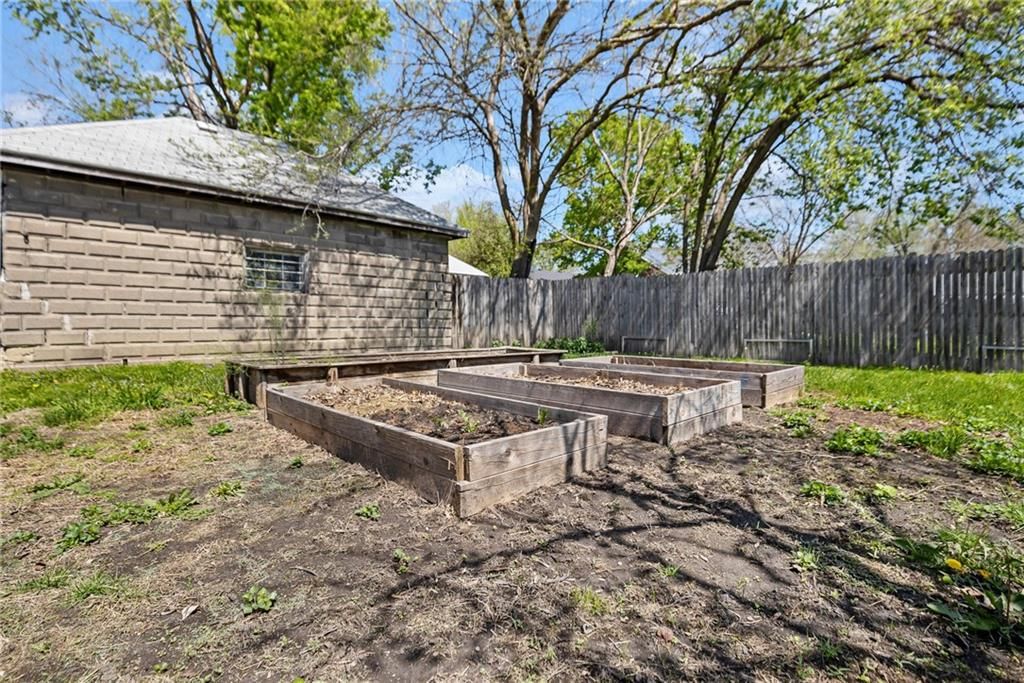 1315 Webster Street — photo 22