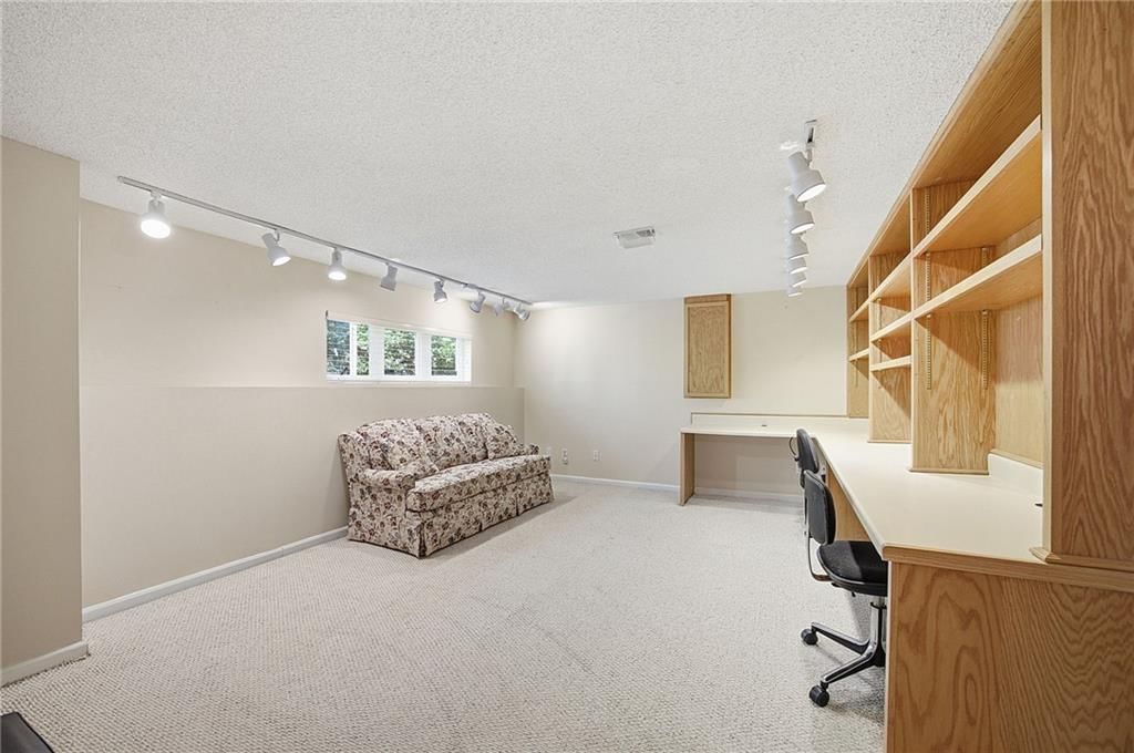 629 N Somerset Terrace — photo 27