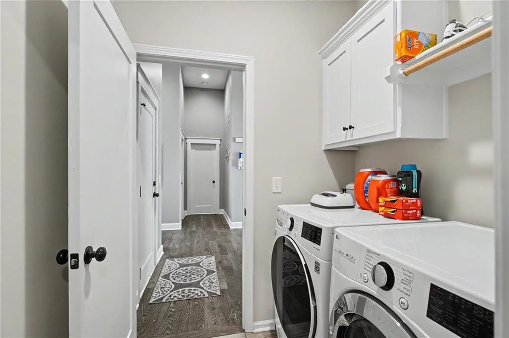 1612 Oak Street — photo 11