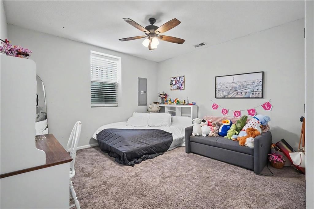 1612 Oak Street — photo 18