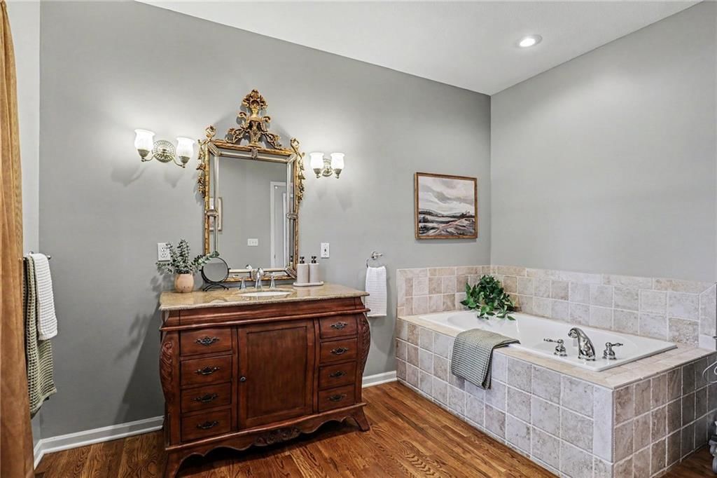 9708 Walnut Woods Drive — photo 7
