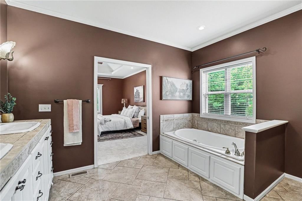 9708 Walnut Woods Drive — photo 18
