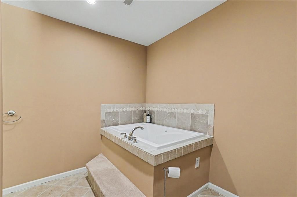 9708 Walnut Woods Drive — photo 35