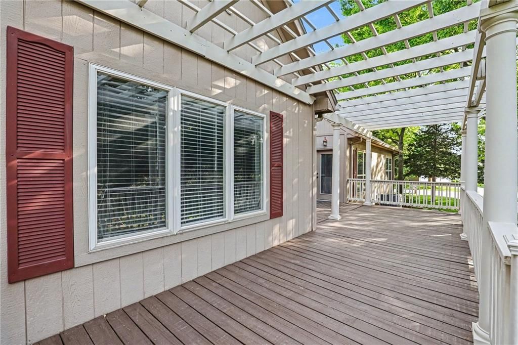 9708 Walnut Woods Drive — photo 37