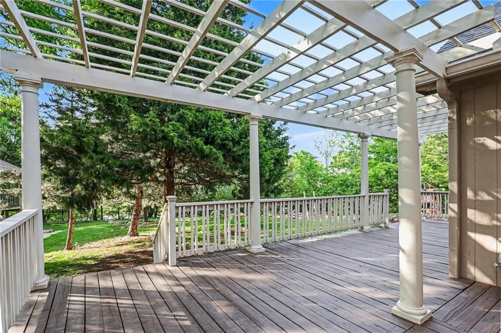 9708 Walnut Woods Drive — photo 39