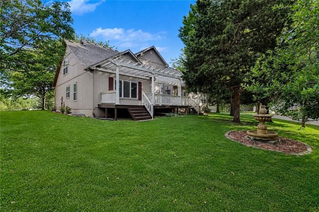 9708 Walnut Woods Drive — photo 44