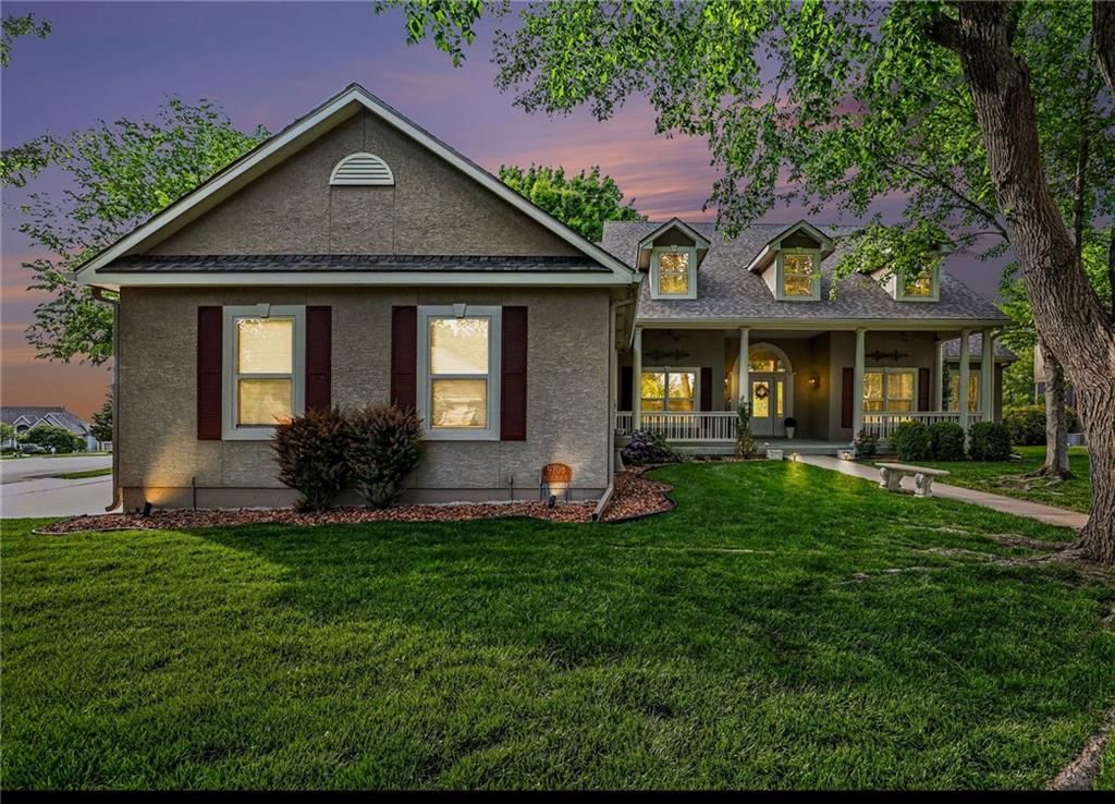 9708 Walnut Woods Drive — photo 45