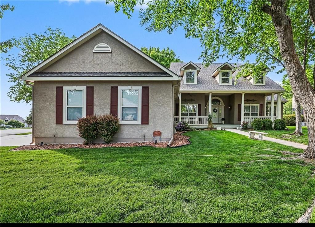 9708 Walnut Woods Drive — photo 46