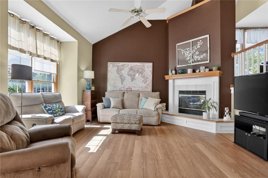 290 W Westhoff Place — photo 3