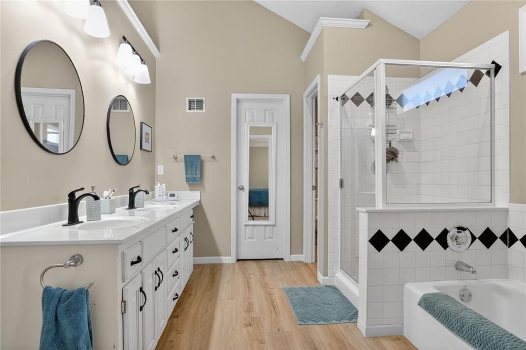 290 W Westhoff Place — photo 11